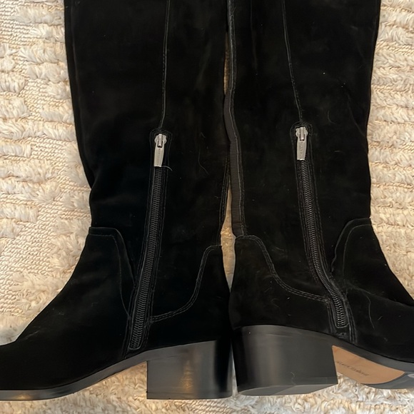 Black suede Vince Camuto size 7, never worn knee-high boots - Picture 7 of 8